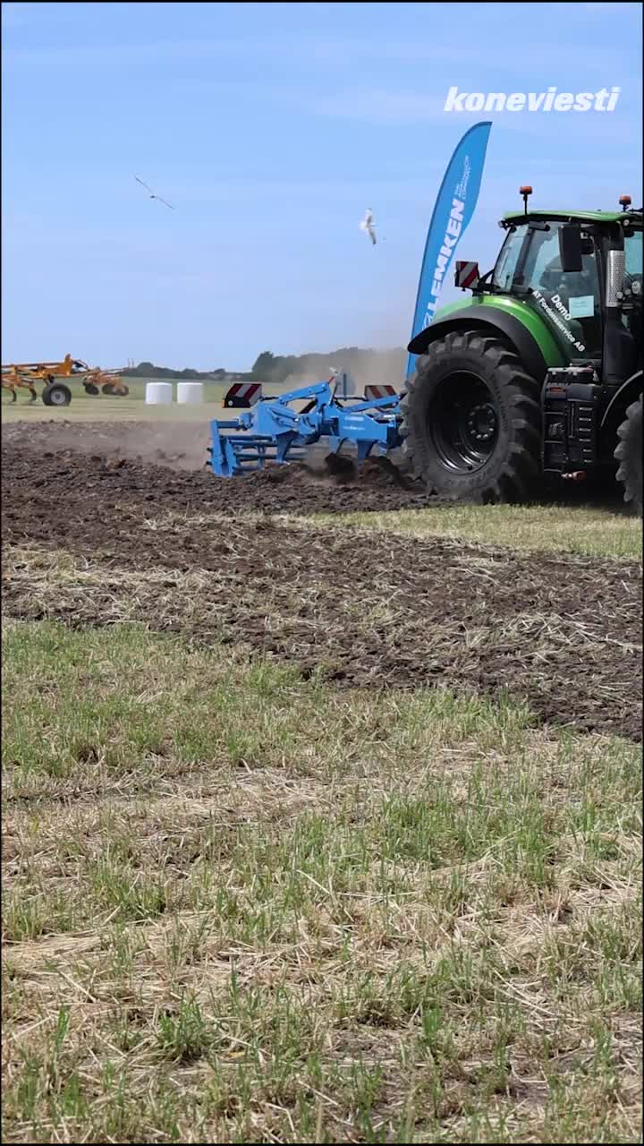 Lemken Onyx -jankkurin työnäytös Borgebyn peltopäivillä